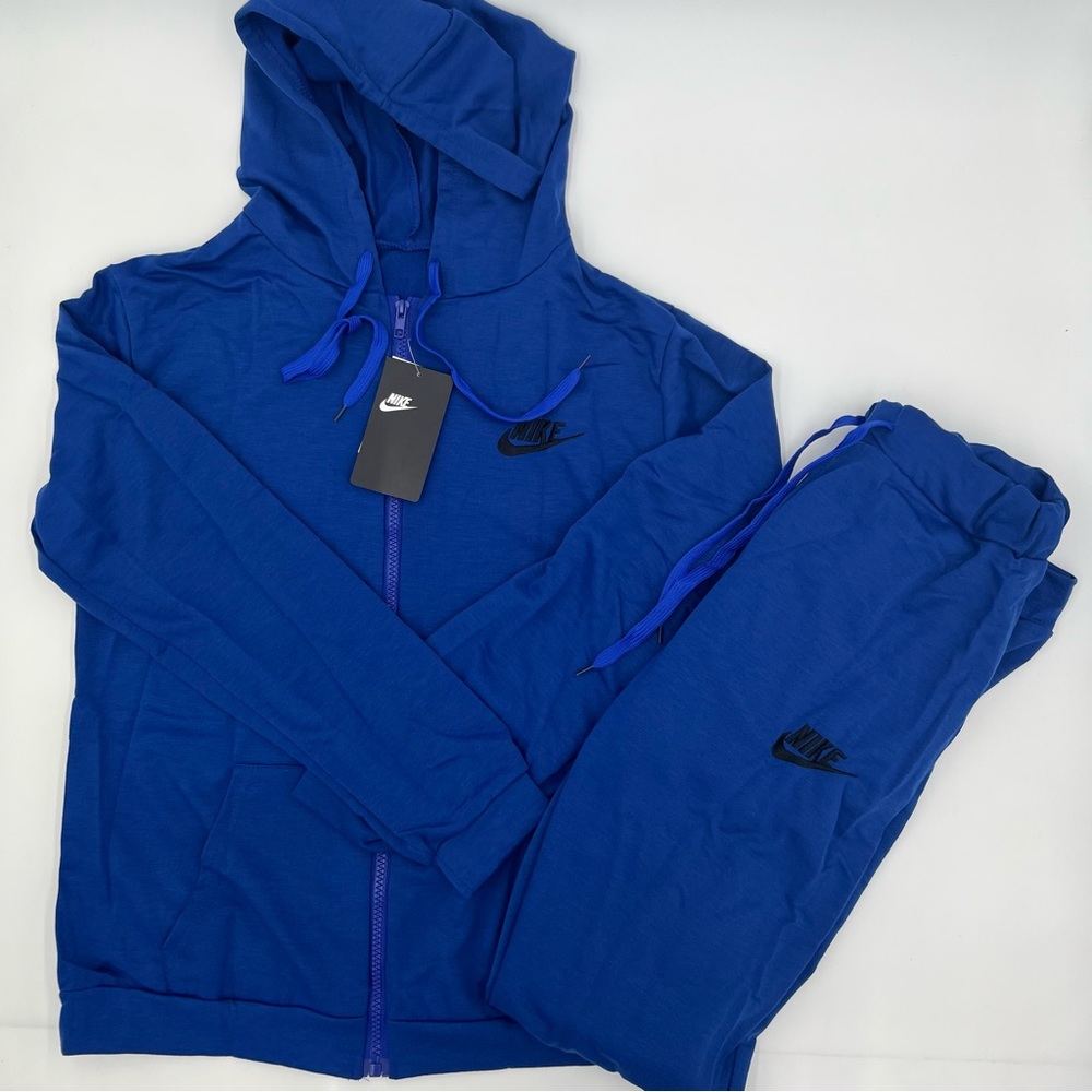 Nike suit